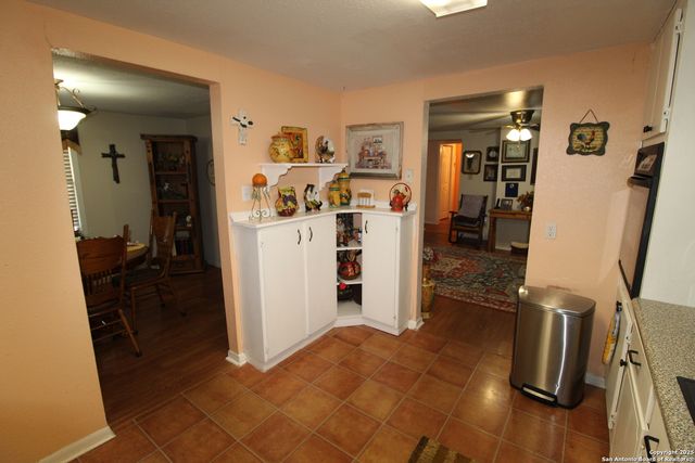 19411 Somerset, Lytle, TX 78052