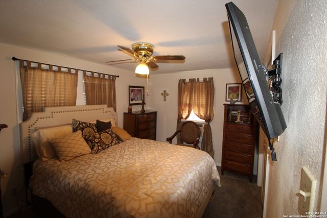 19411 Somerset, Lytle, TX 78052