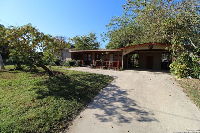 19411 Somerset, Lytle, TX 78052