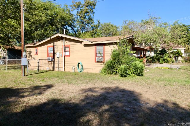 19411 Somerset, Lytle, TX 78052