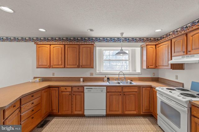 31 BRAMBLEWOOD CT, Martinsburg, WV 25403