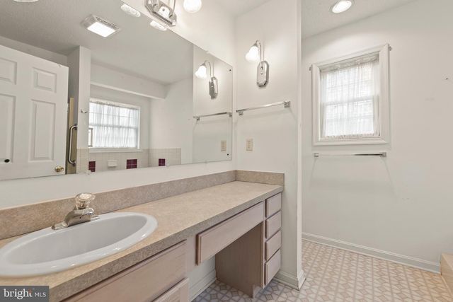 31 BRAMBLEWOOD CT, Martinsburg, WV 25403