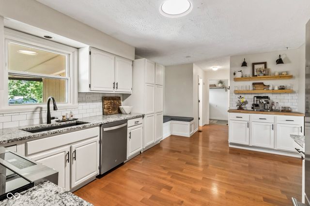 1333 Greenhills Road, Greenfield, IN 46140