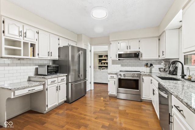 1333 Greenhills Road, Greenfield, IN 46140