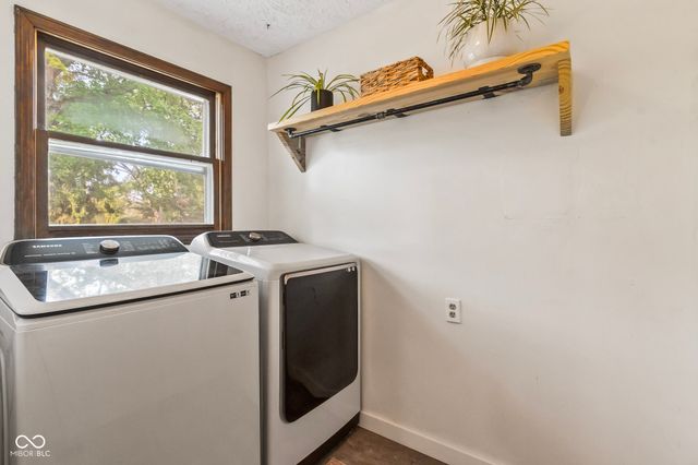 1333 Greenhills Road, Greenfield, IN 46140