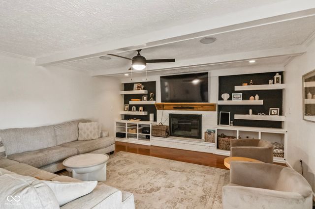 1333 Greenhills Road, Greenfield, IN 46140