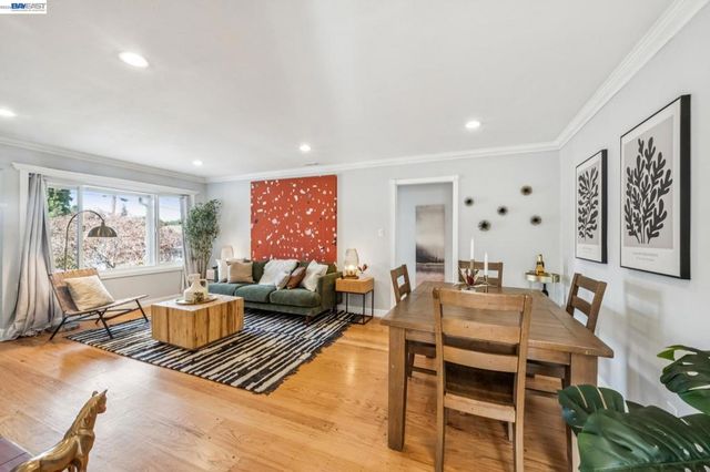 21330 21330 TYEE STREET, Castro Valley, CA 94546