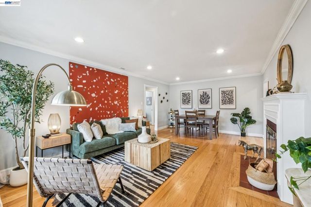 21330 21330 TYEE STREET, Castro Valley, CA 94546