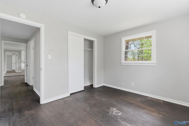 69 E Lakeside Drive, Florence, AL 35630