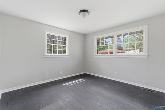 69 E Lakeside Drive, Florence, AL 35630