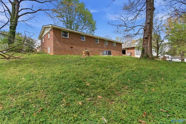 69 E Lakeside Drive, Florence, AL 35630