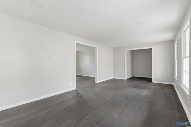 69 E Lakeside Drive, Florence, AL 35630