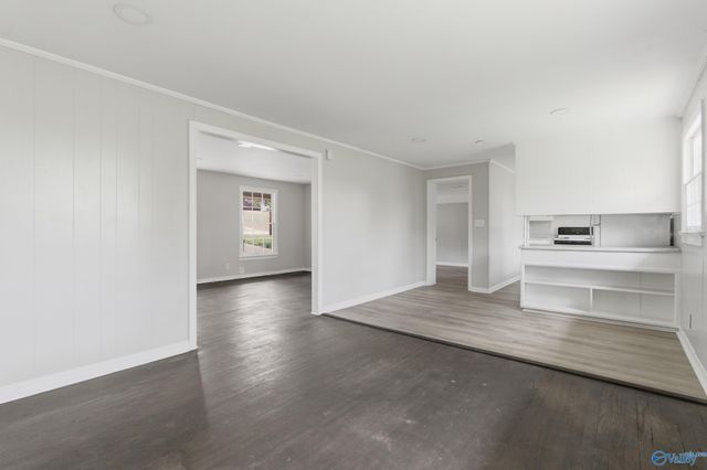 69 E Lakeside Drive, Florence, AL 35630