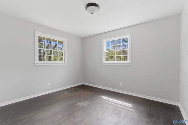 69 E Lakeside Drive, Florence, AL 35630