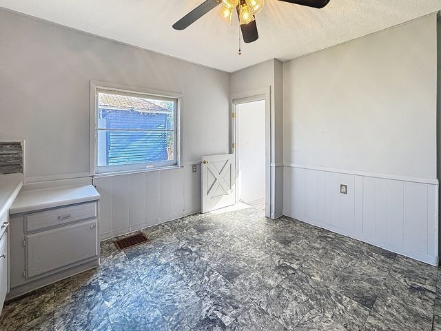1225 23rd Avenue, Rock Island, IL 61201