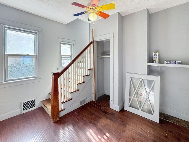 1225 23rd Avenue, Rock Island, IL 61201