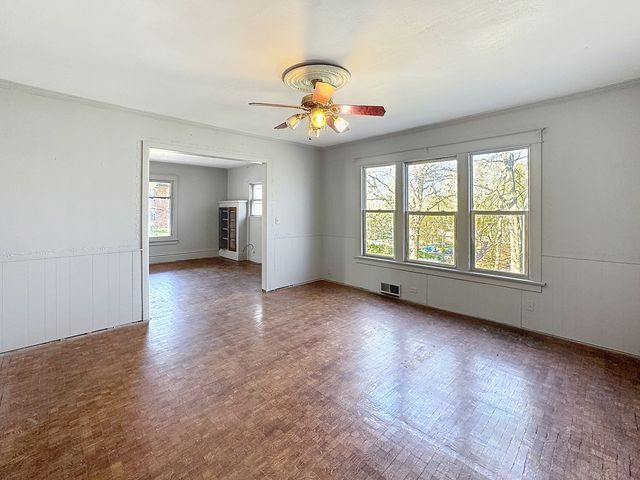 1225 23rd Avenue, Rock Island, IL 61201