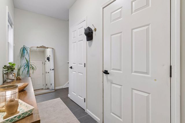 724 E 25th Street, Minneapolis, MN 55404