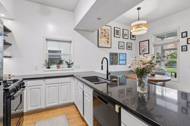 724 E 25th Street, Minneapolis, MN 55404