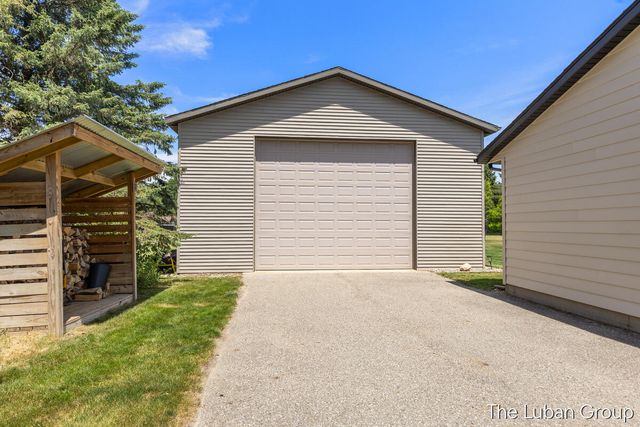 6669 Fillmore Street, Allendale, MI 49401