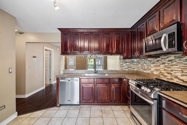 3050 Ashton Court, Westchester, IL 60154