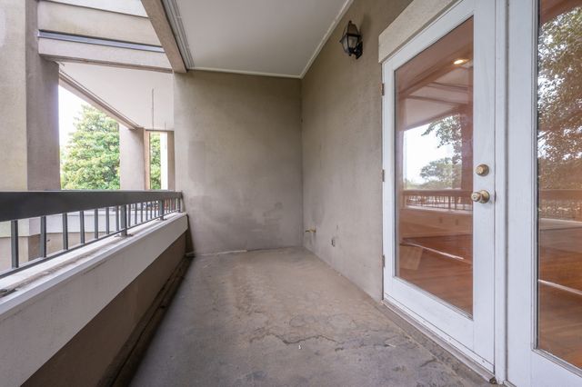 3818 West End Ave Apt 204, Nashville, TN 37205