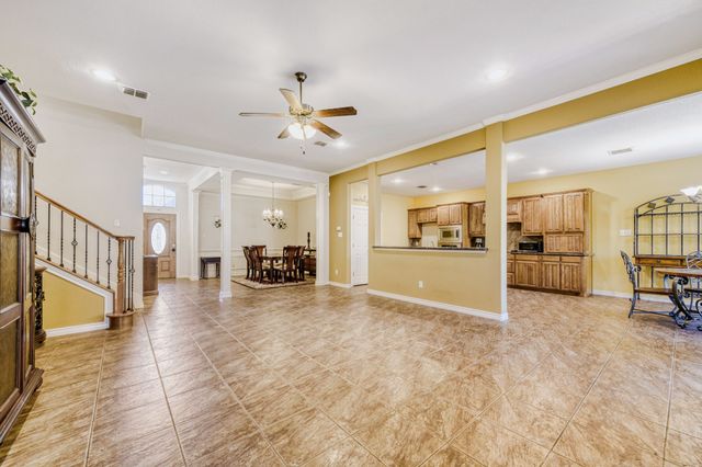 1820 Lake Glen Trail, Mansfield, TX 76063