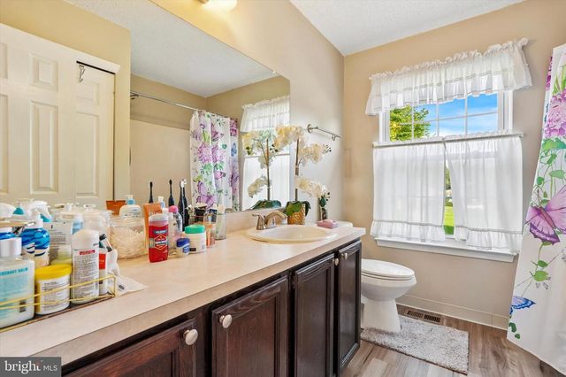 2446 NEW MARKET SQ S, Bensalem, PA 19020