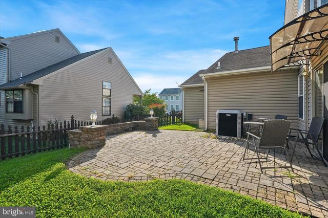 2446 NEW MARKET SQ S, Bensalem, PA 19020