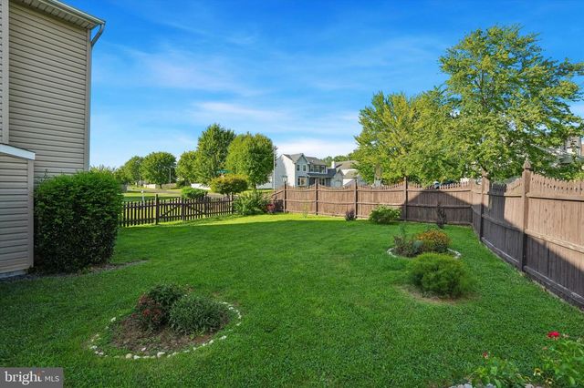 2446 NEW MARKET SQ S, Bensalem, PA 19020