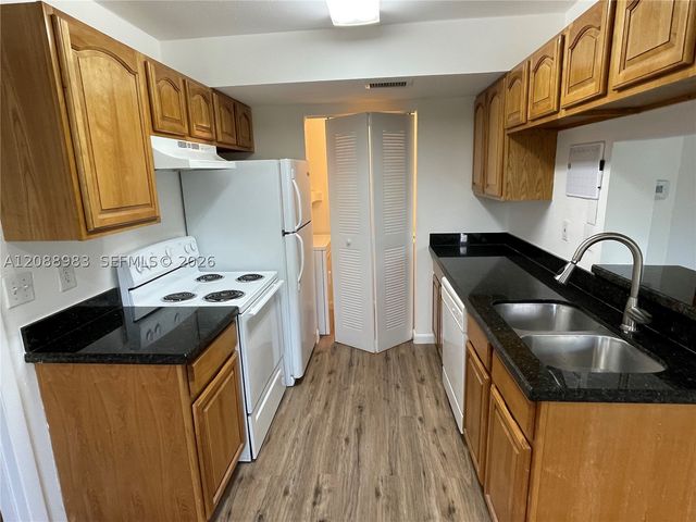 8739 NW 39th St 8739, Sunrise, FL 33351