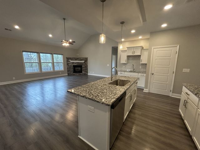 2692 Remington Trce, Clarksville, TN 37043