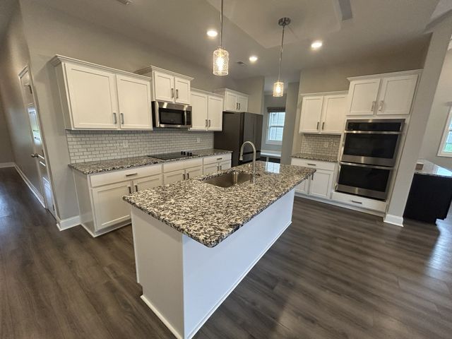 2692 Remington Trce, Clarksville, TN 37043