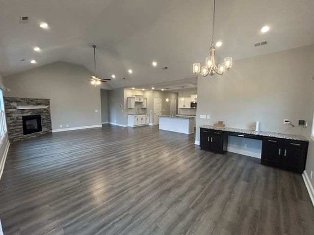 2692 Remington Trce, Clarksville, TN 37043