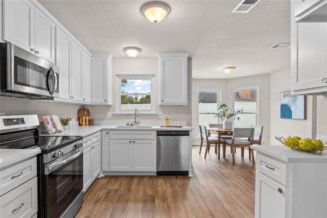 1624 Greenway Court, Midlothian, TX 76065