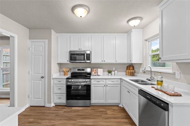 1624 Greenway Court, Midlothian, TX 76065