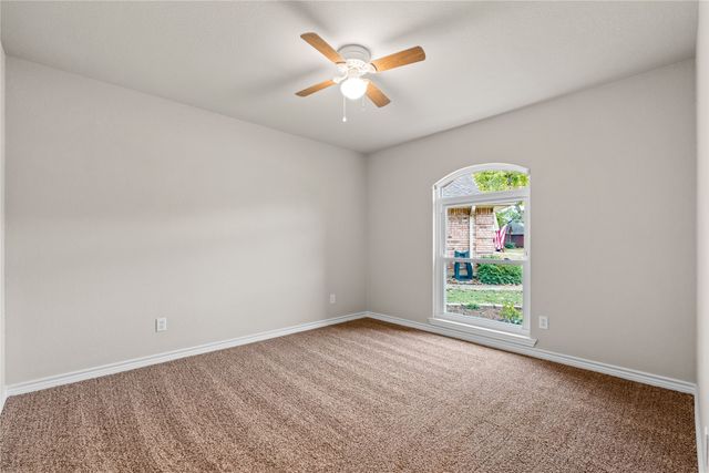 1624 Greenway Court, Midlothian, TX 76065