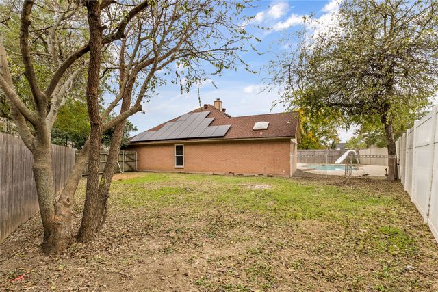 1624 Greenway Court, Midlothian, TX 76065