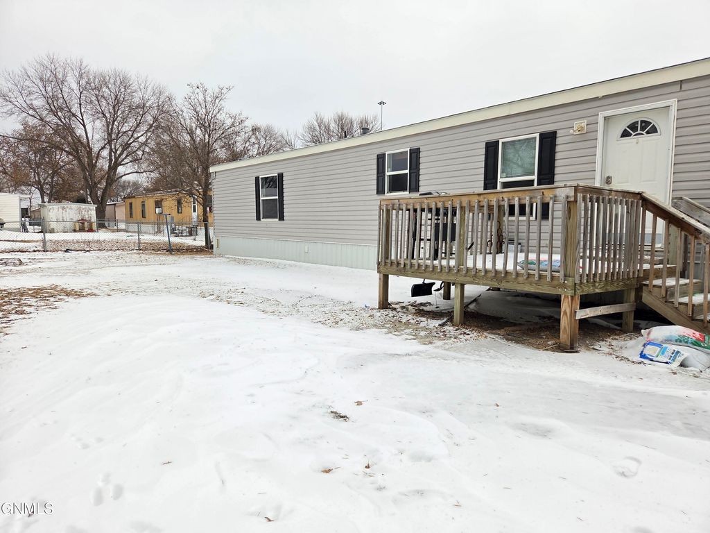 2500 Centennial Road, Bismarck, ND 58503 photo 33