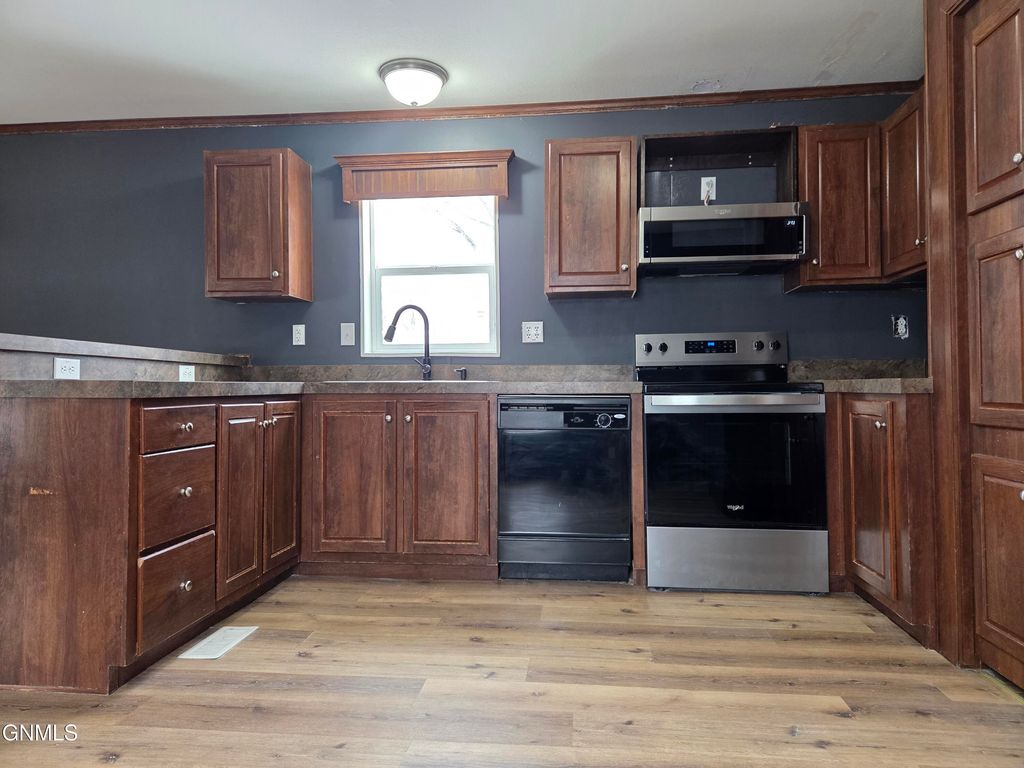 2500 Centennial Road, Bismarck, ND 58503 photo 4