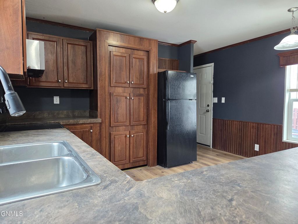 2500 Centennial Road, Bismarck, ND 58503 photo 9