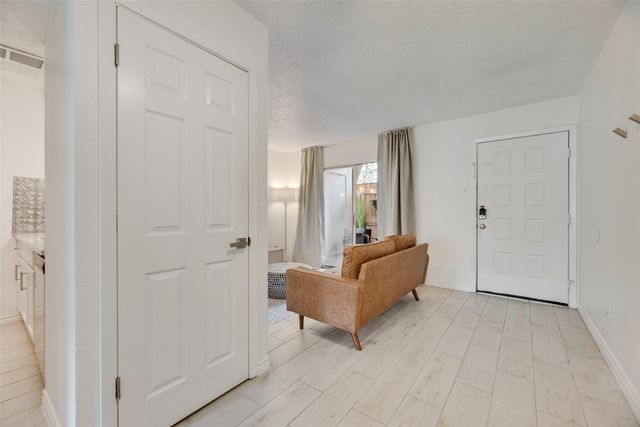 1810 N Garrett Avenue 119, Dallas, TX 75206