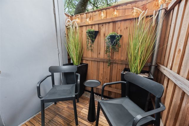 1810 N Garrett Avenue 119, Dallas, TX 75206