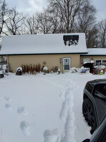 2167 N Shore Drive, Prescott Village, MI 48756