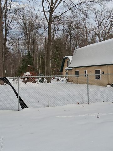 2167 N Shore Drive, Prescott Village, MI 48756