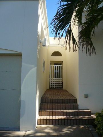 8422 Poinciana Place 7, Vero Beach, FL 32963