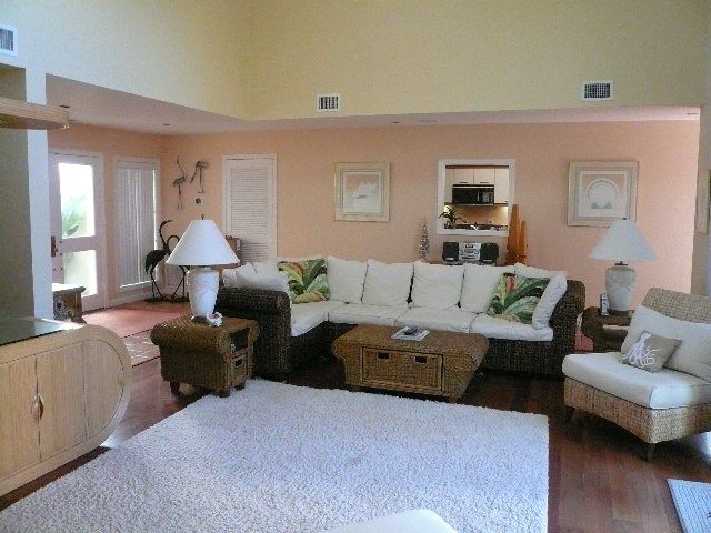 8422 Poinciana Place 7, Vero Beach, FL 32963