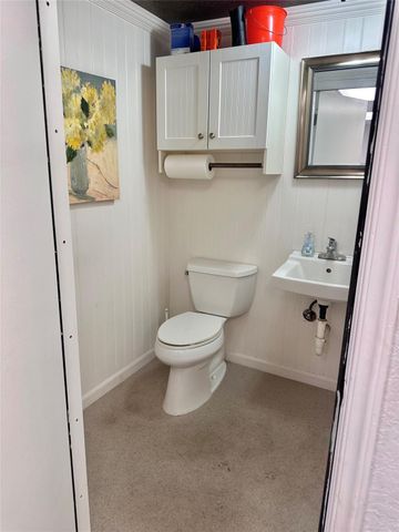 5751 Dawson St, Hollywood, FL 33023