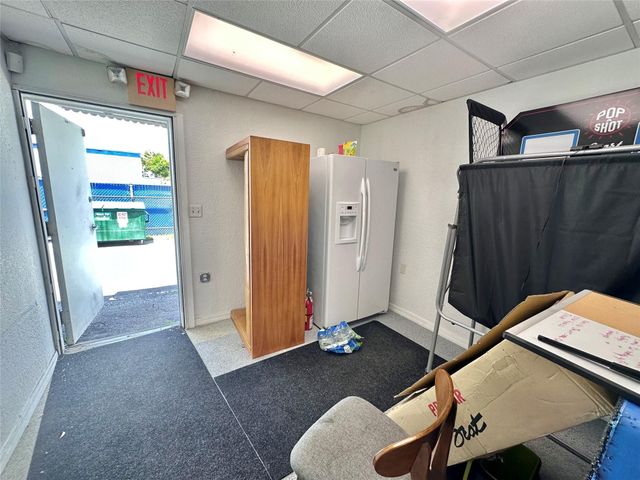 5751 Dawson St, Hollywood, FL 33023