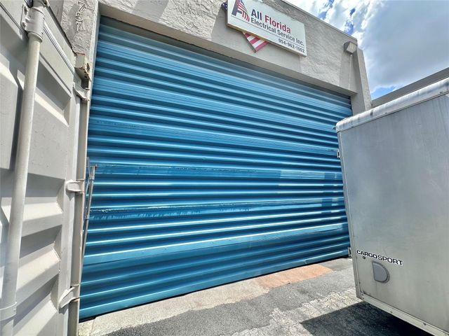 5751 Dawson St, Hollywood, FL 33023